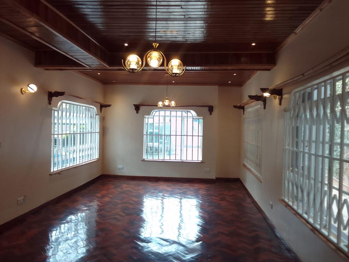 4 Bed Townhouse with En Suite in Westlands Area - 4