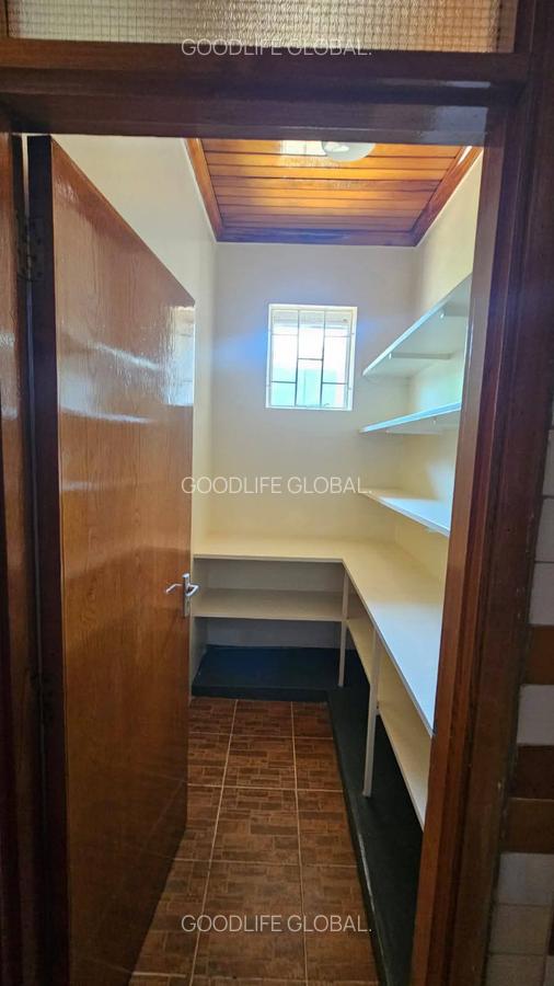 4 Bed House with En Suite at Loresho - 12