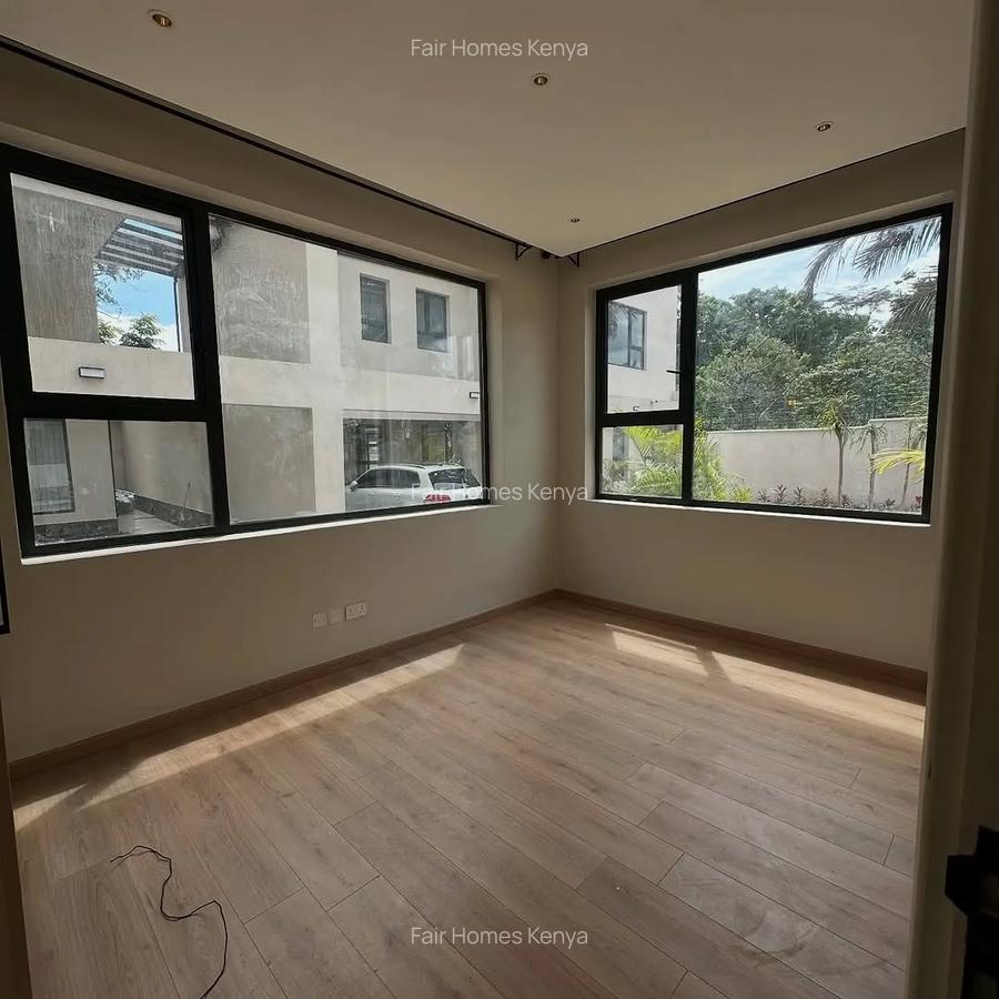 5 Bed Townhouse with En Suite at Manyani East - 7