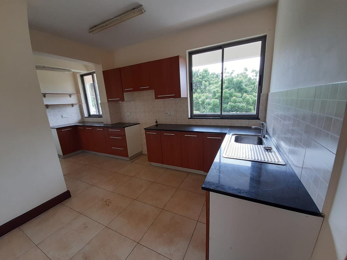 2 Bed Apartment with En Suite in Nyali Area - 17