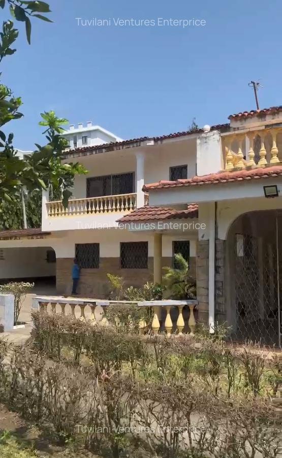 5 Bed House with En Suite at Nyali Mombasa - 1