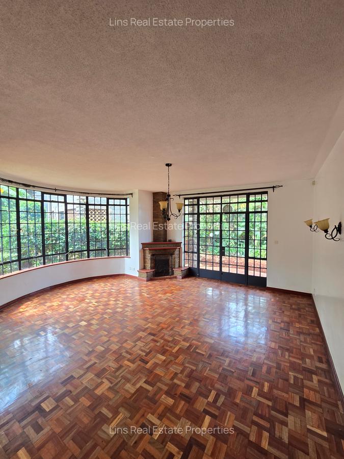 5 Bed Townhouse with En Suite in Lavington - 5