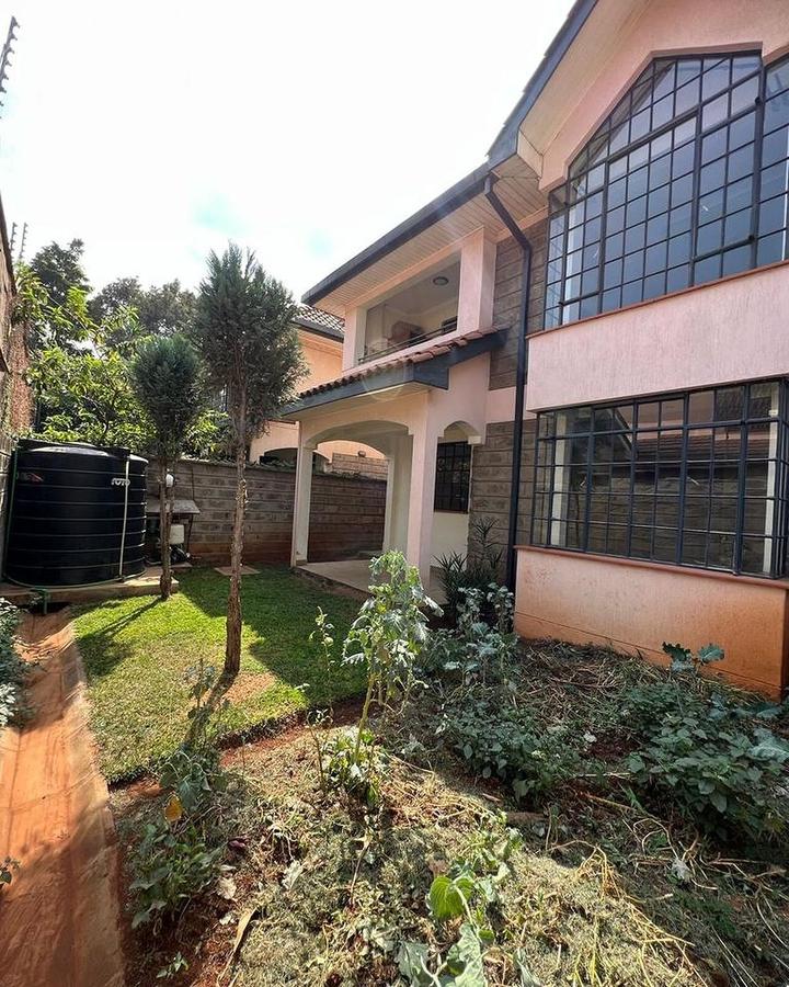 4 Bed Townhouse with En Suite in Lavington - 1