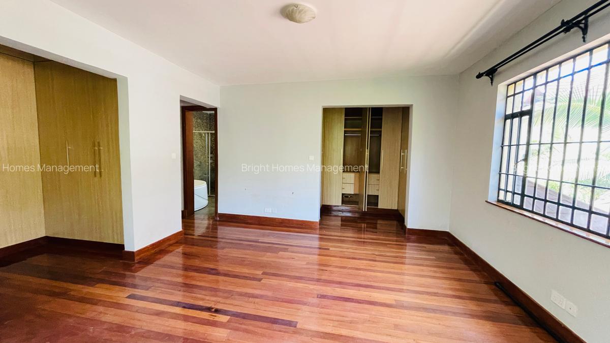 5 Bed Townhouse with En Suite in Lavington - 13