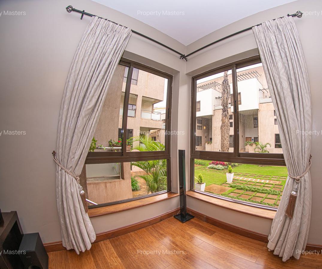 Serviced 2 Bed Apartment with En Suite at Vanga Road - 3