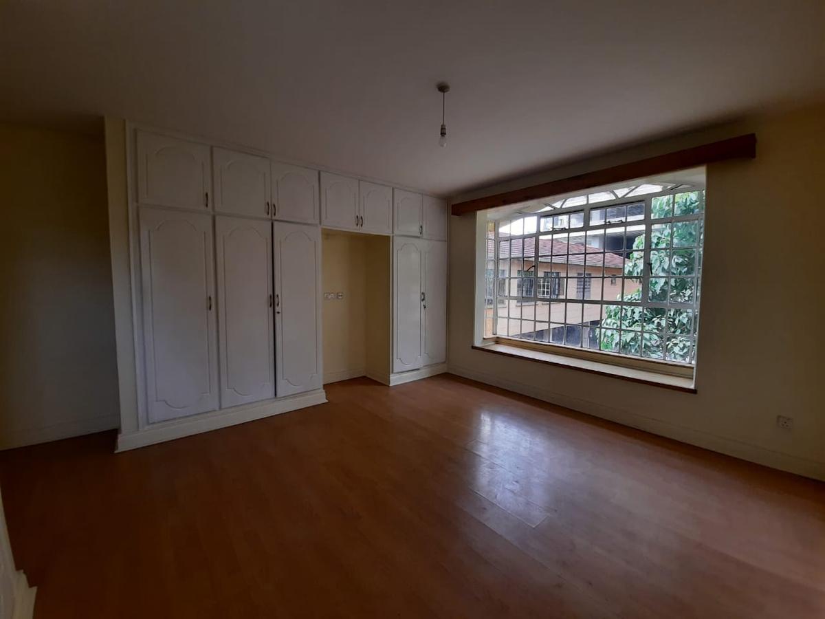 Serviced 3 Bed Apartment with En Suite in Kilimani - 10