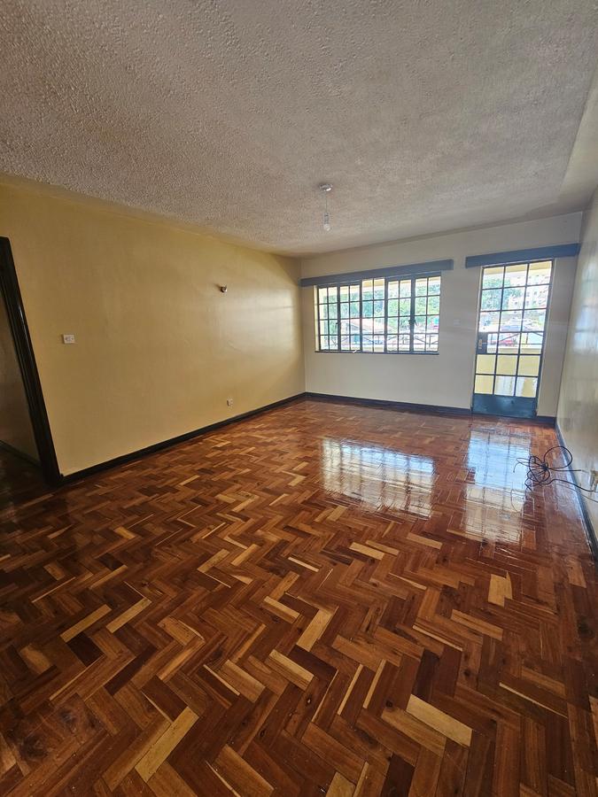 3 Bed Apartment with En Suite at Lavington - 1