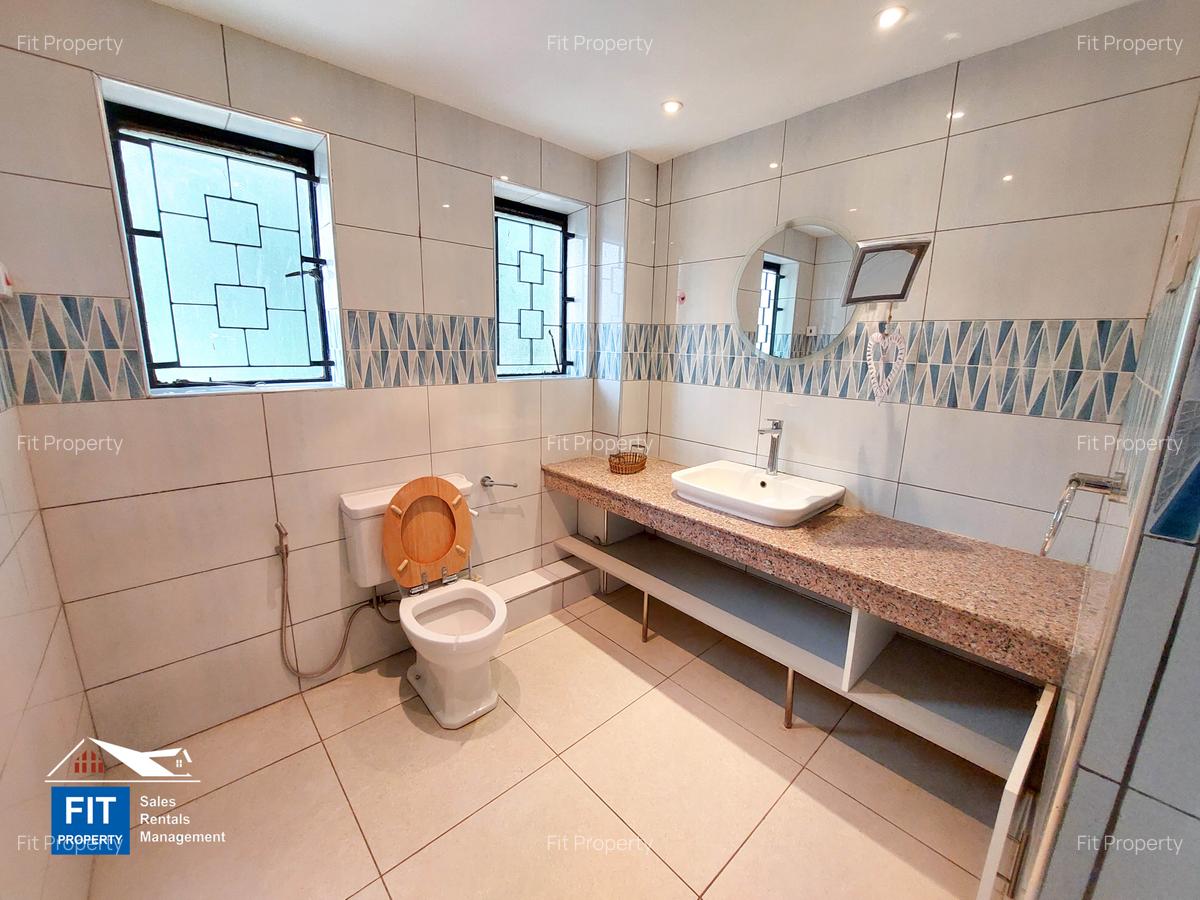 3 Bed House with Garden at Peponi Road - 12