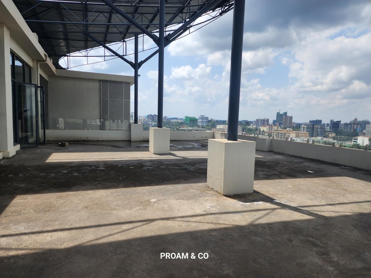 6,000 ft² Commercial Property with Service Charge Included at Riverside Lane - 8