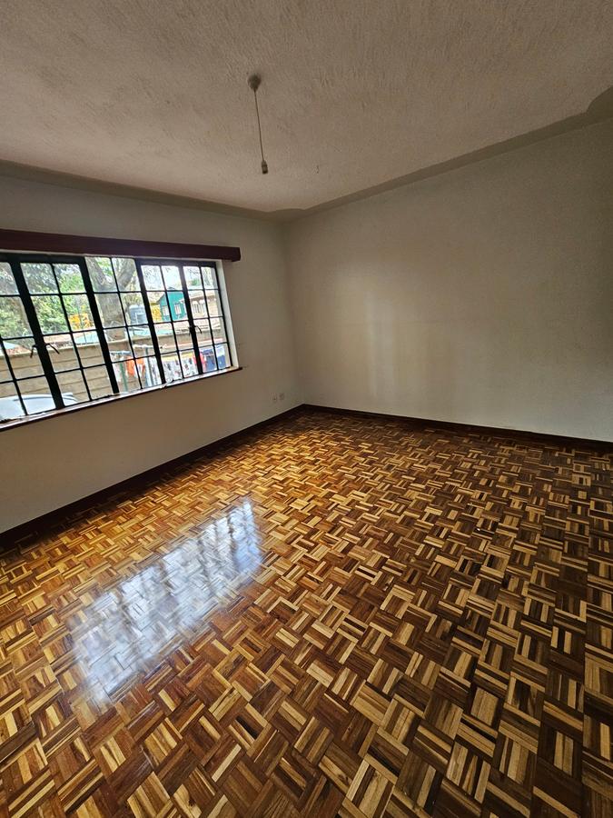 4 Bed Apartment with En Suite at Lavington - 6