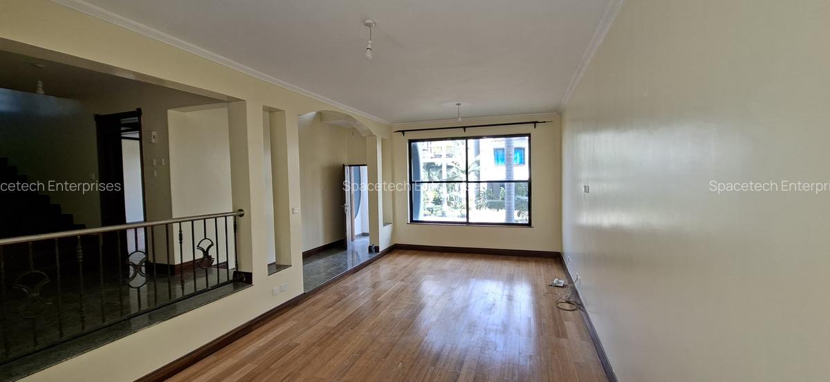 5 Bed Townhouse with En Suite in Westlands Area - 6