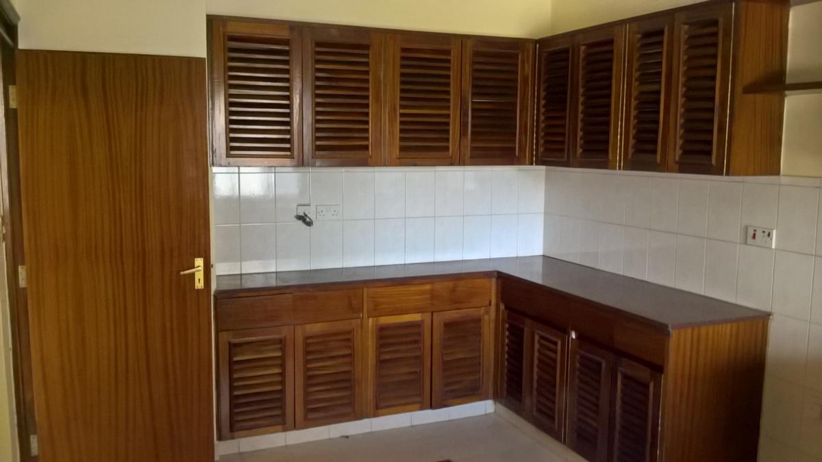 Commercial Property with Parking in Kilimani - 7