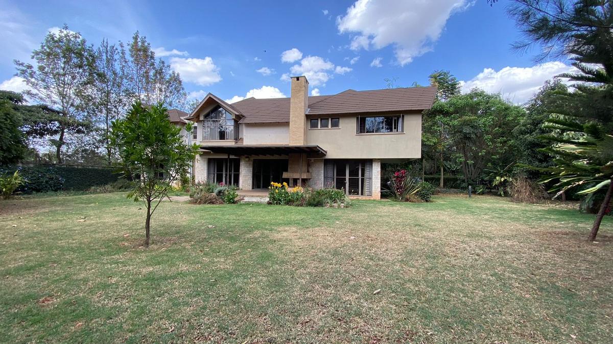 5 Bed House with En Suite in Runda - 14