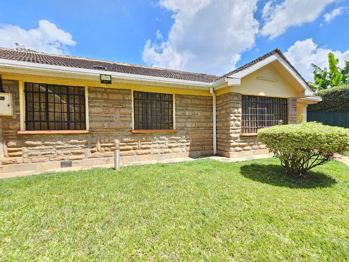 3 Bed House with En Suite in Rosslyn - 3