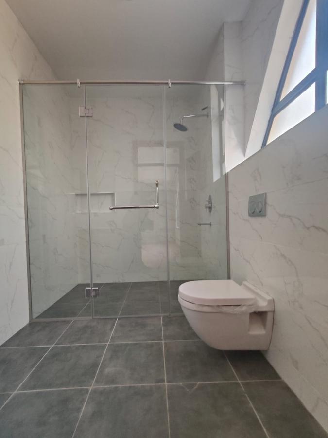 4 Bed House with En Suite at Bongani - 15