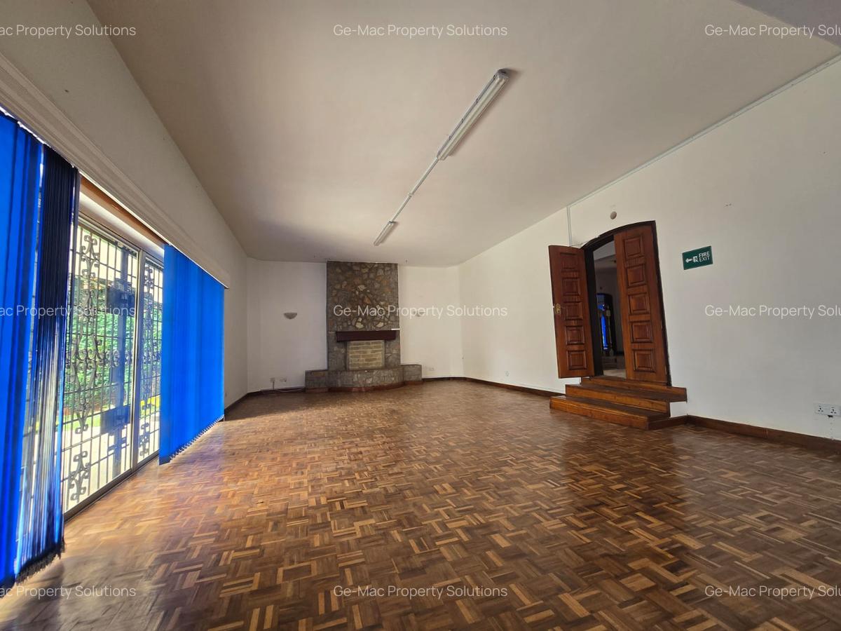 4 Bed House with En Suite in Gigiri - 19