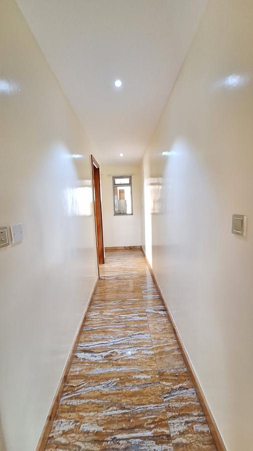 3 Bed Apartment with En Suite at Vihiga Road - 5