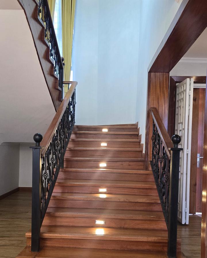 4 Bed Villa with Staff Quarters in Runda - 13