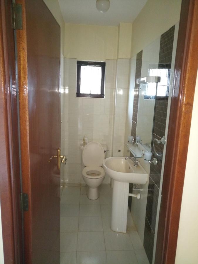 3 Bed Apartment with En Suite at Westlands - 4