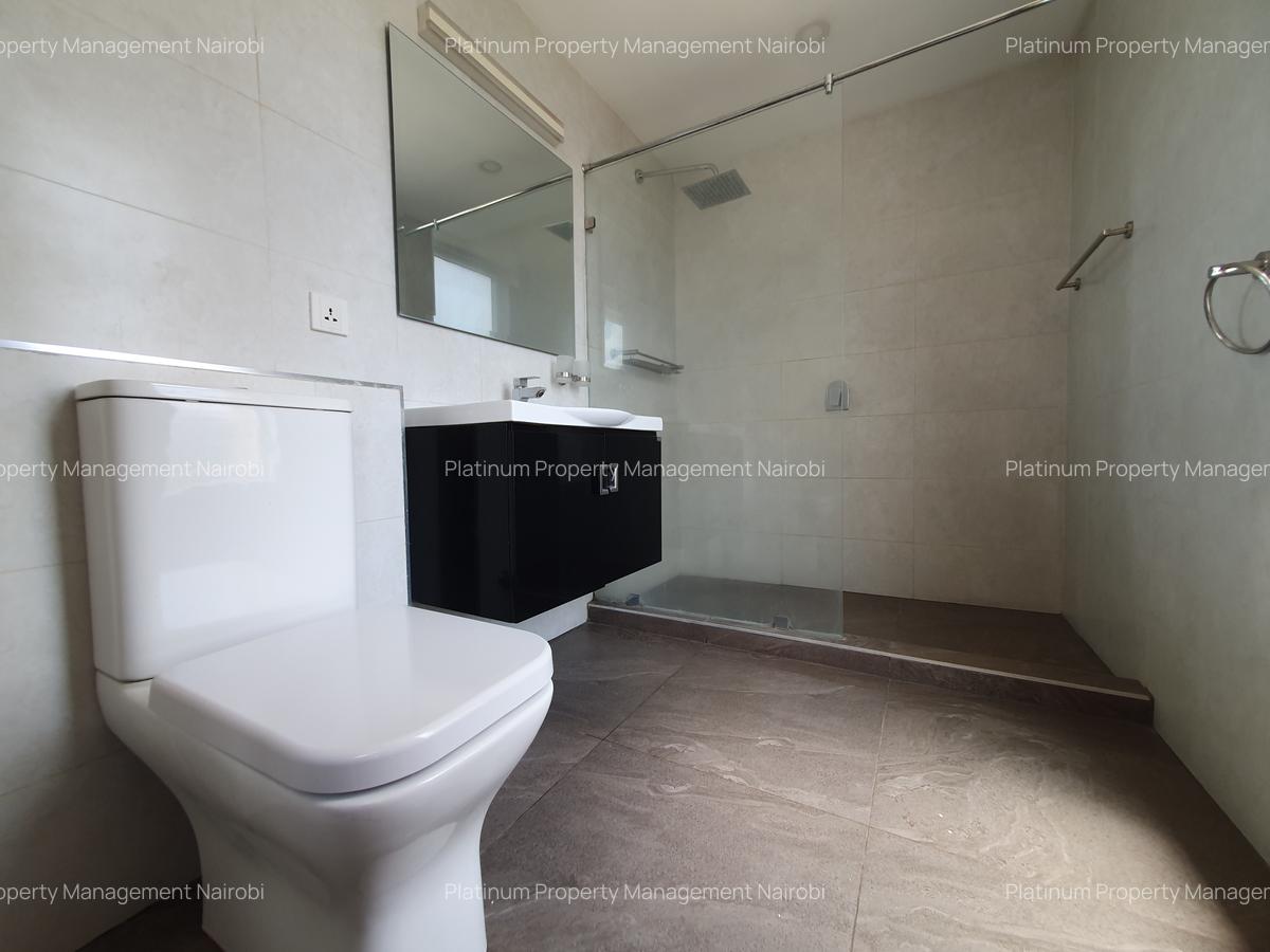 4 Bed Apartment with En Suite at Githuri Rd - 9