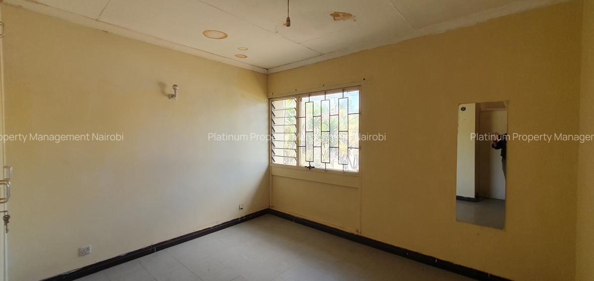 4 Bed House with Garden at Mpaka Rd - 14