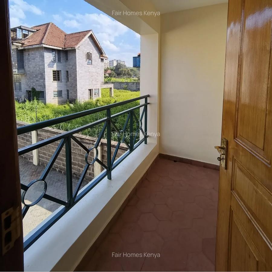 4 Bed Townhouse with En Suite at Lavington Green - 15