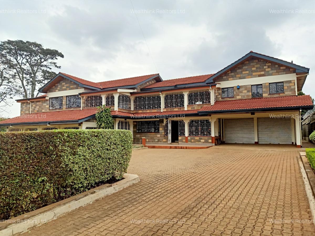 5 Bed House with En Suite at Nyari - 2