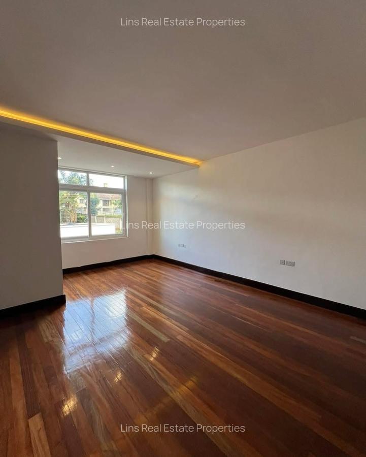 5 Bed House with En Suite in Runda - 19