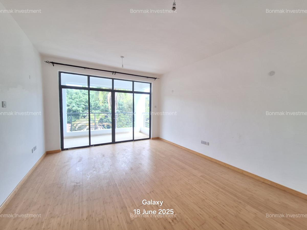 5 Bed Townhouse with En Suite at Convent Drive - 10