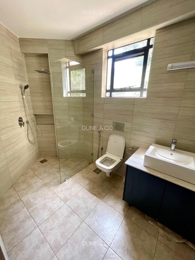 Serviced 1 Bed Apartment with En Suite in Westlands Area - 10