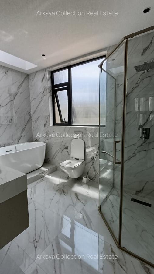 5 Bed Townhouse with En Suite in Lavington - 15