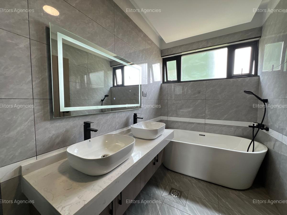 4 Bed Apartment with En Suite at Othaya Road - 20