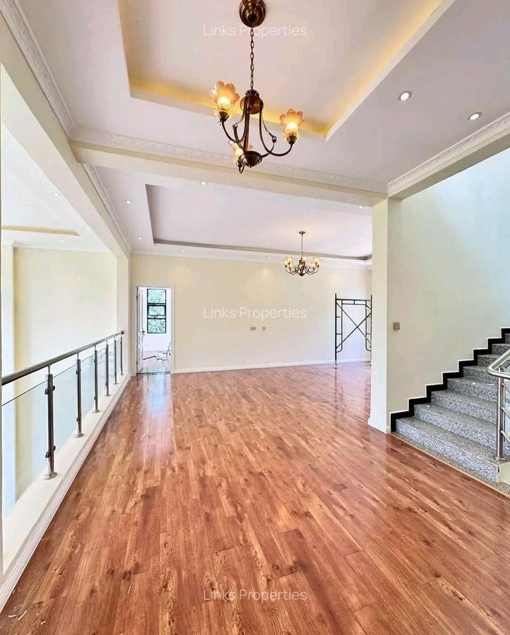 5 Bed Townhouse with En Suite at Kerarapon Road - 4