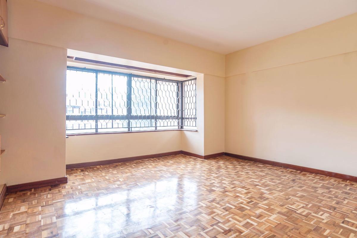 3 Bed Apartment with En Suite in Westlands Area - 15