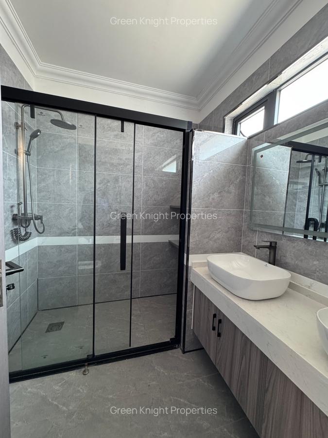 Serviced 4 Bed Apartment with En Suite in Lavington - 10