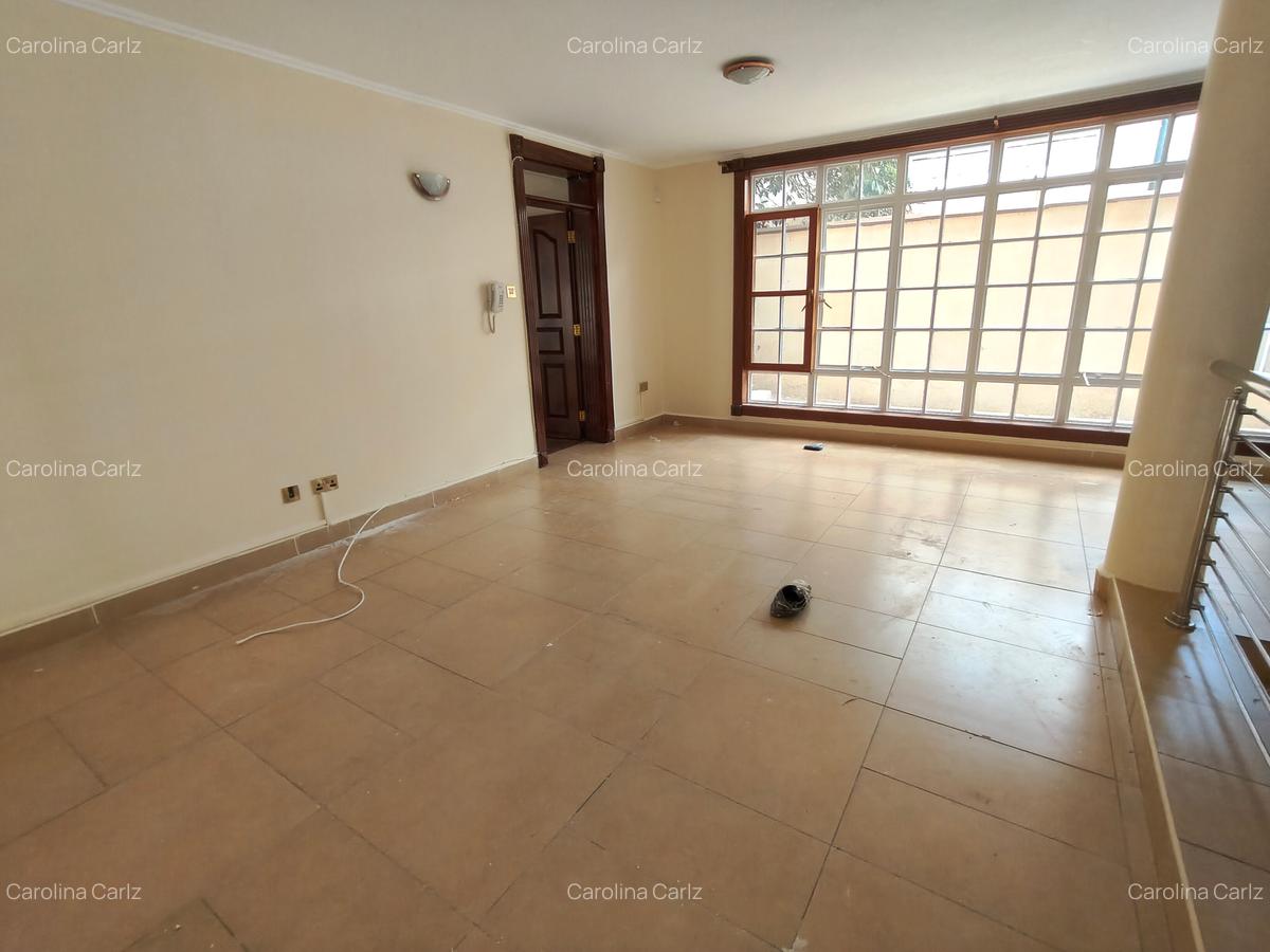 4 Bed Townhouse with En Suite at Kyuna - 20