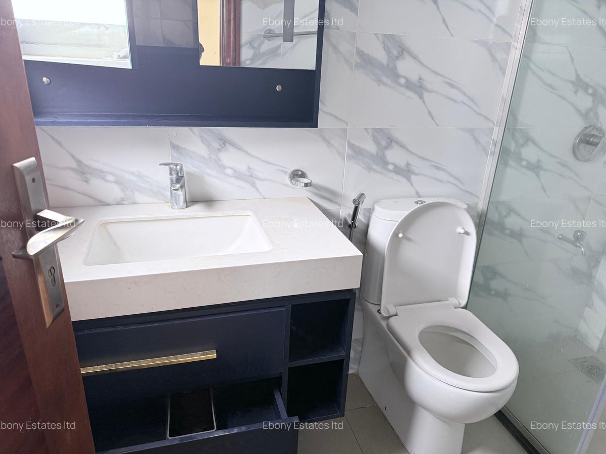 4 Bed Apartment with En Suite in Kilimani - 5