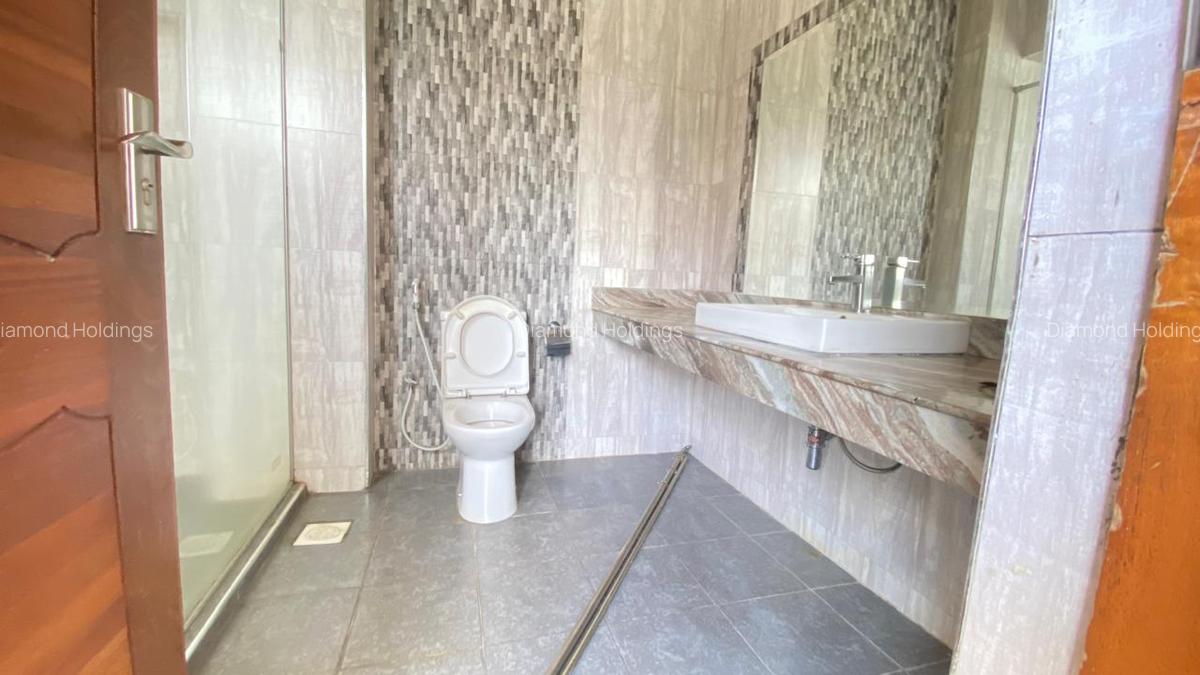 4 Bed Apartment with En Suite at Parklands - 3