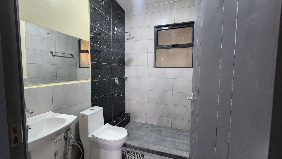 3 Bed Apartment with En Suite in Thika Road - 12