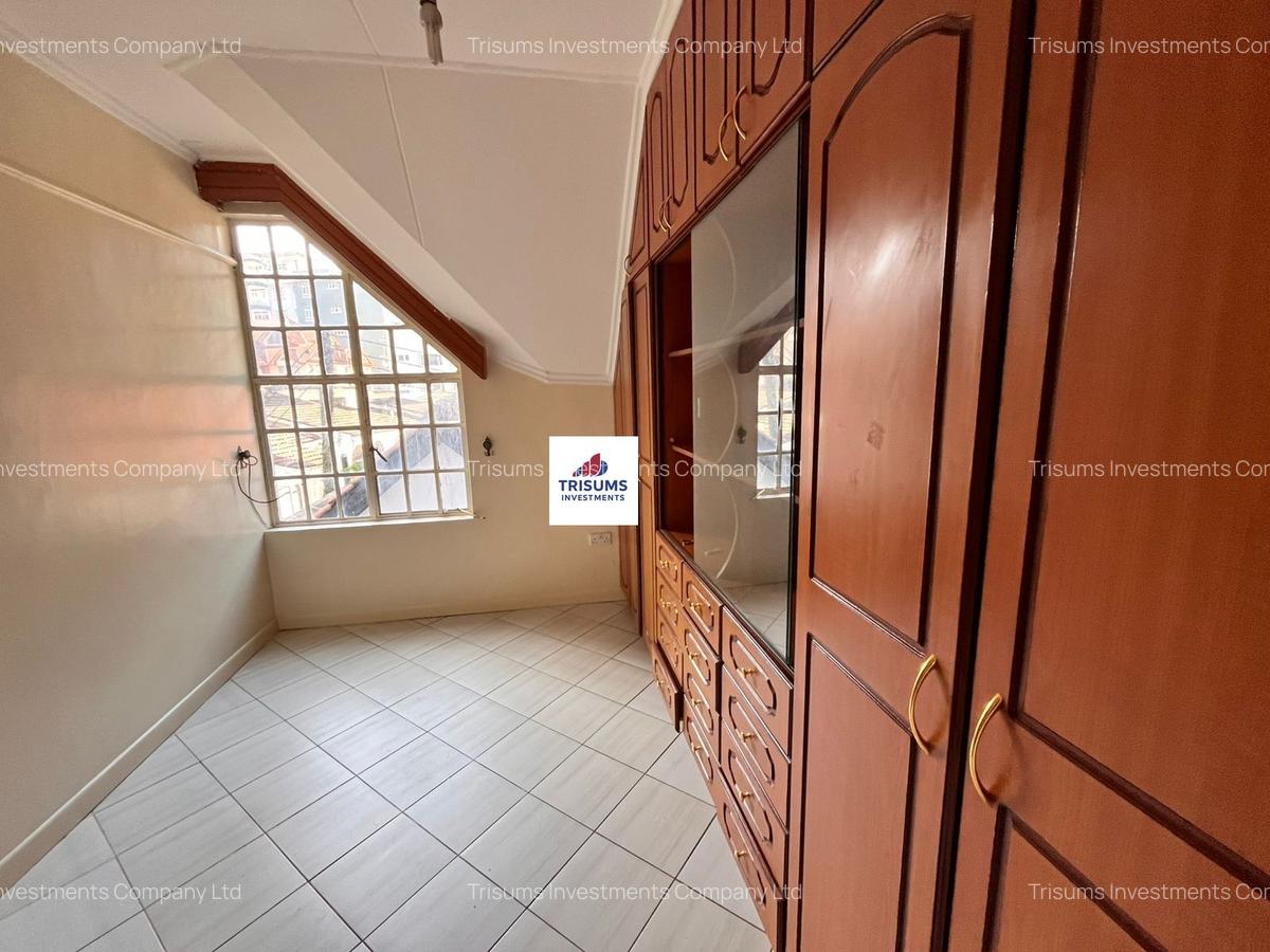 4 Bed Townhouse with En Suite in Westlands Area - 11