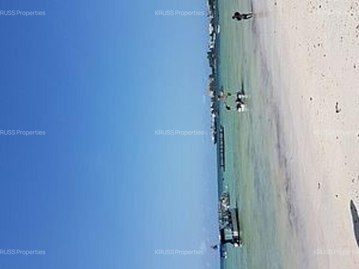 3 Bed Apartment with En Suite at As2458 - 14