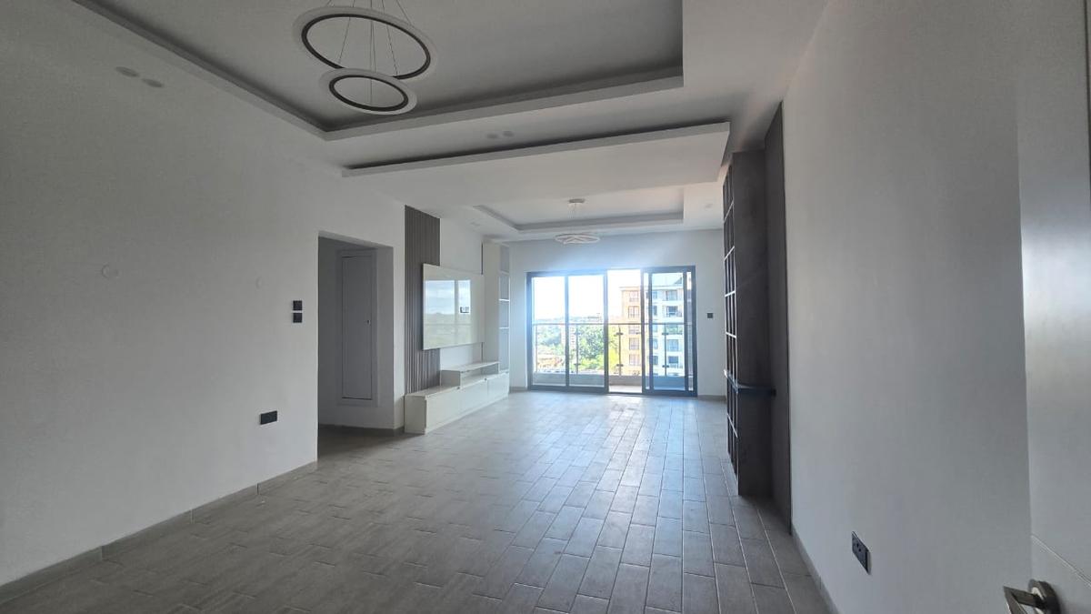 2 Bed Apartment with En Suite in Lavington - 9