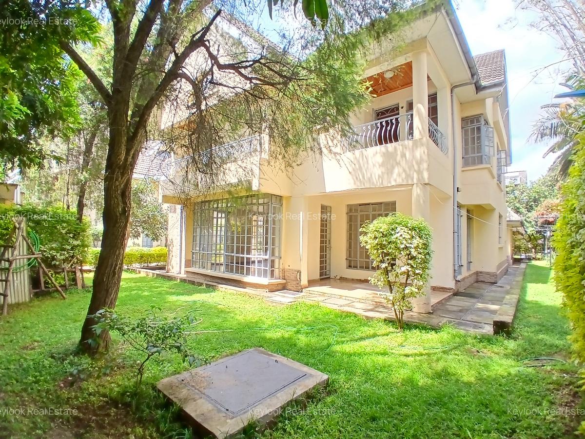 5 Bed Townhouse with En Suite at Lavington Green - 3
