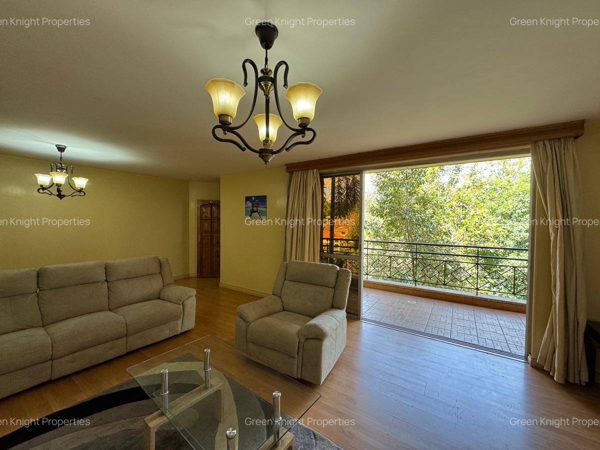 Serviced 3 Bed Apartment with En Suite in Brookside - 12