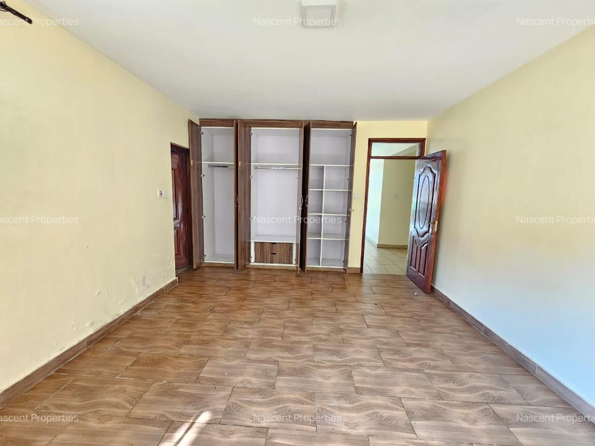 5 Bed Townhouse with En Suite in Kyuna - 13