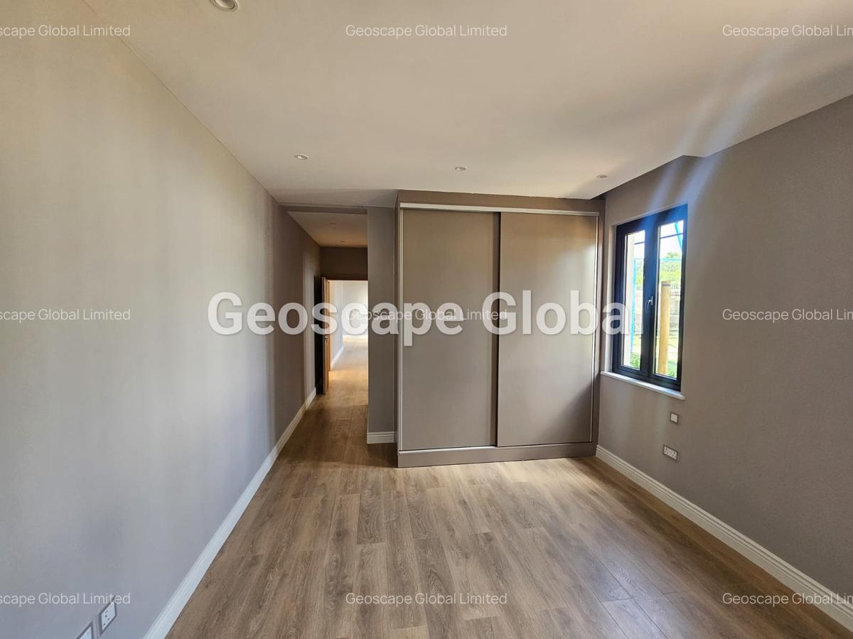 3 Bed Apartment with En Suite in Runda - 11