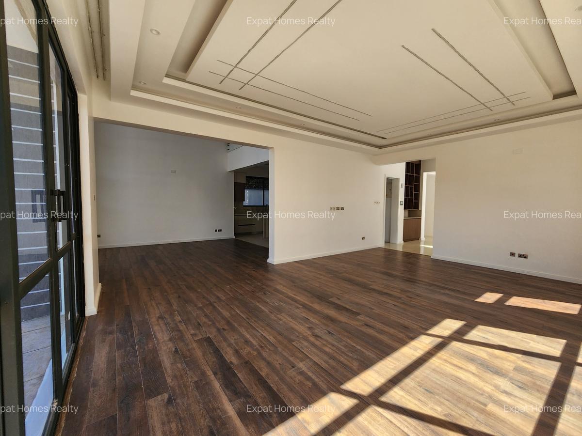 5 Bed Villa with En Suite in Lavington - 8