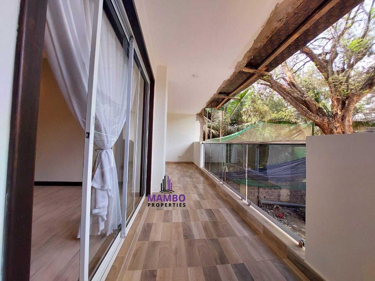 2 Bed Apartment with En Suite at Riverside Drive - 3