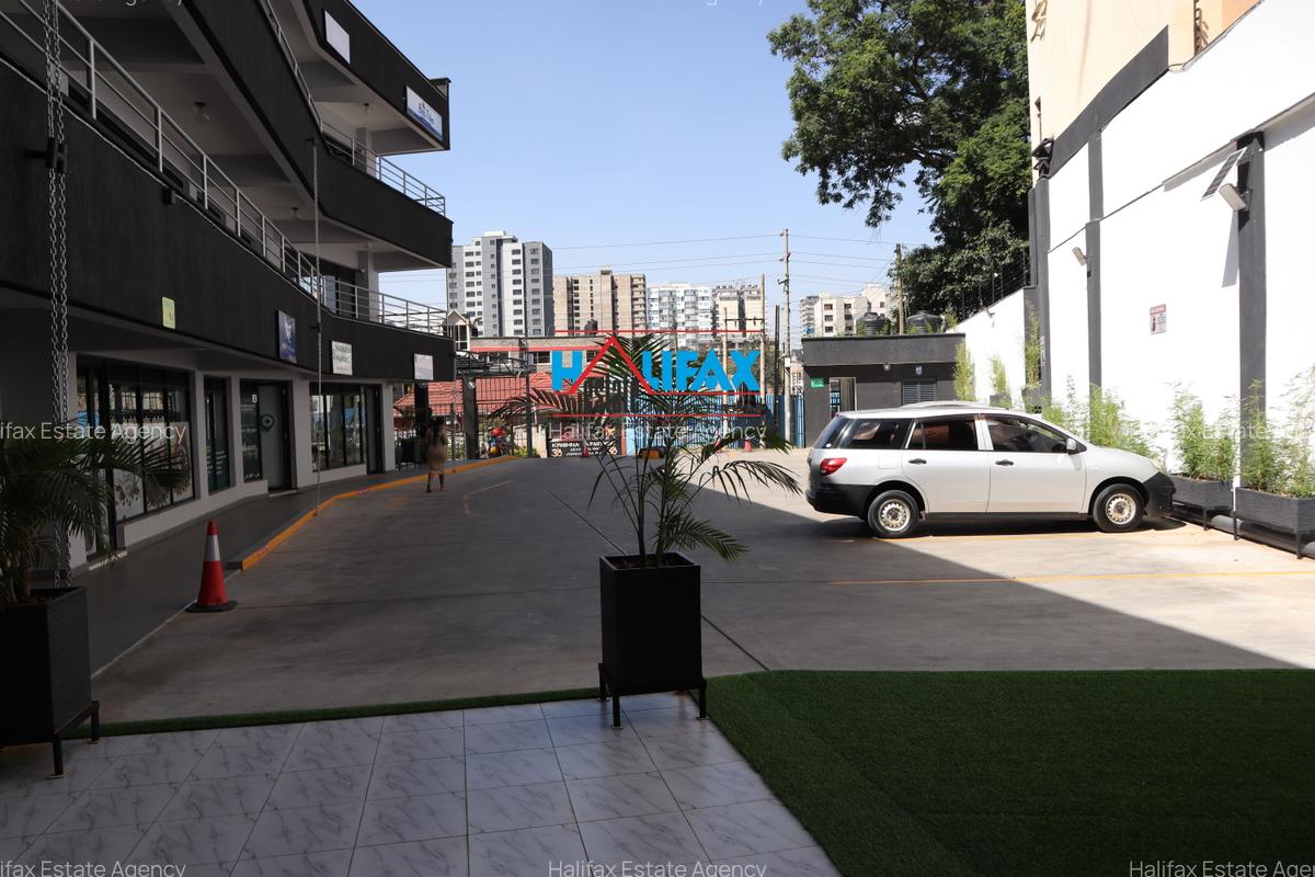 Shop with Backup Generator in Parklands - 3