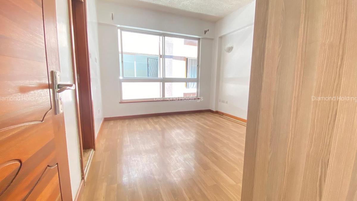 4 Bed Apartment with En Suite at Parklands - 9